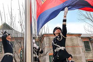 乌度卡：次节末让申京上场是我错了 他当时身背3犯且毫无侵略性